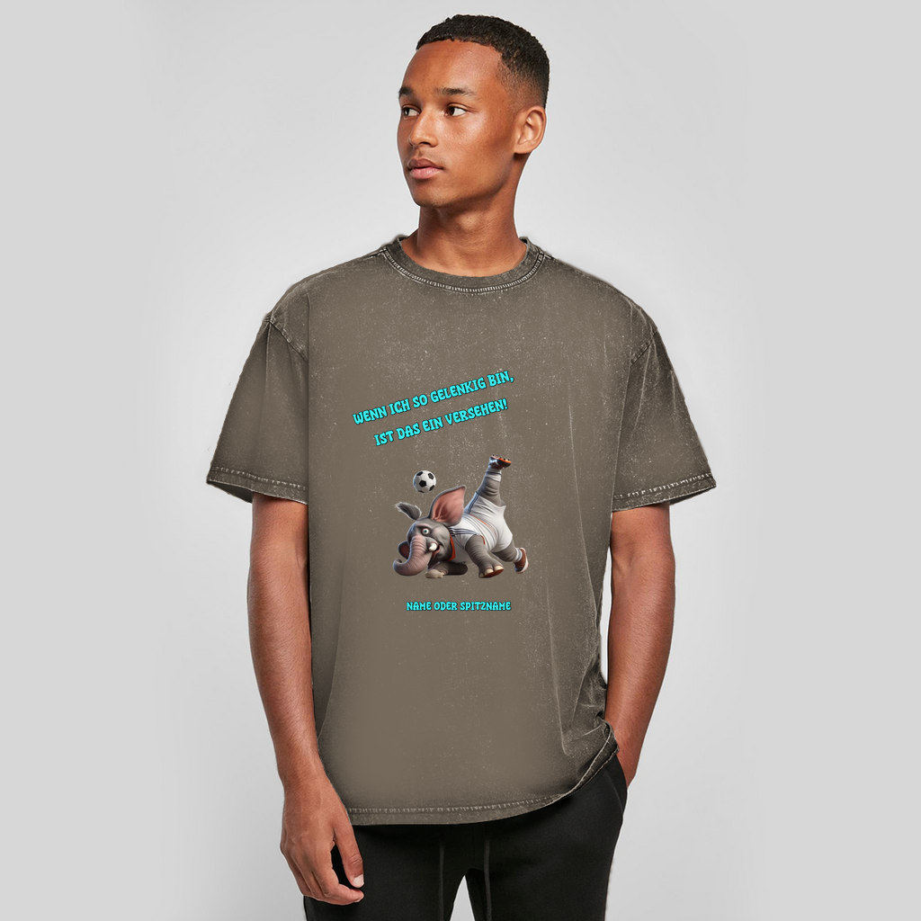 Modell Karsten Oversize Washed T-Shirt Fussball