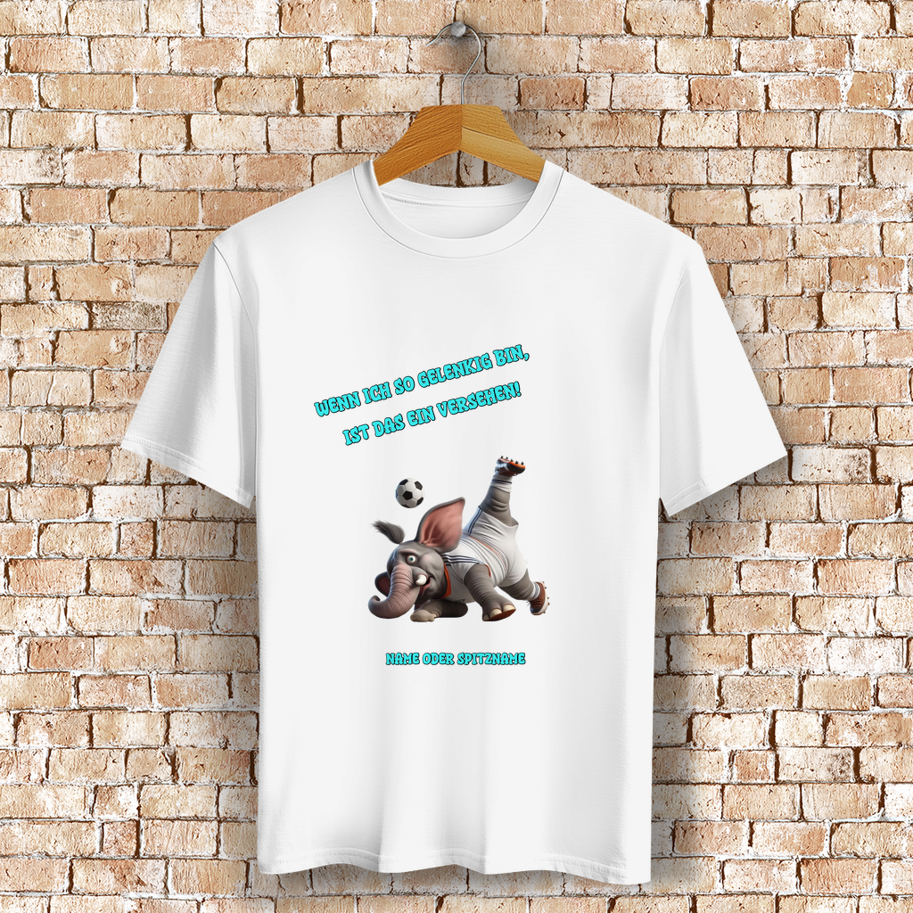 Modell Eleonore Elnika Bio T-Shirt Fussball