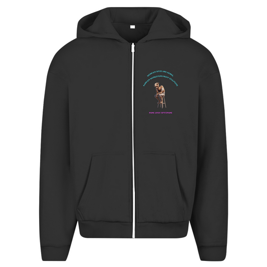 Modell Erna  * Elnika Oversize Zipper Hoodie  * Denkerpose