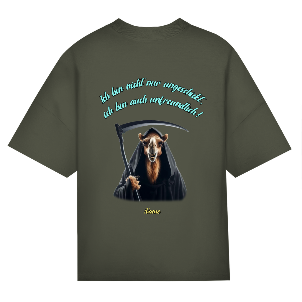 Modell Niklas * Elnika Oversize Bio T-Shirt * Unfreundlich