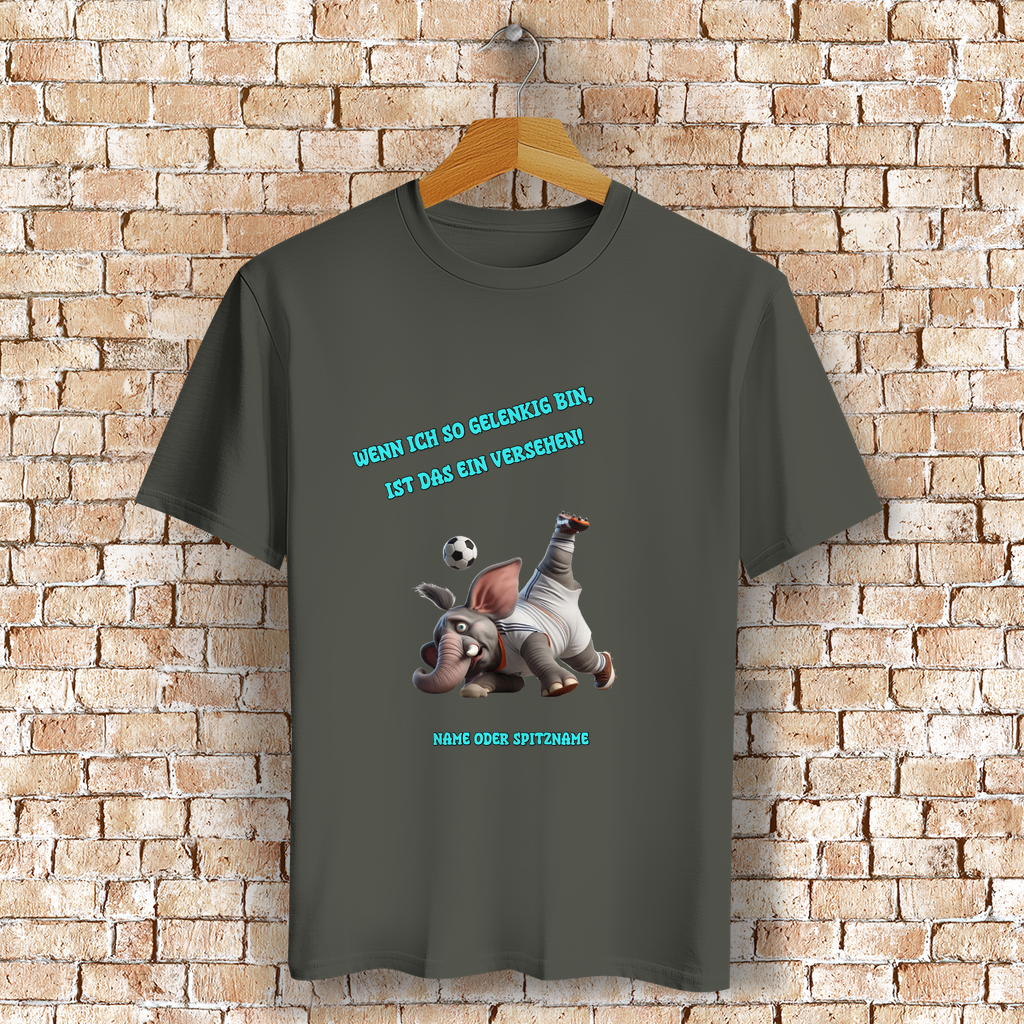 Modell Eleonore Elnika Bio T-Shirt Fussball