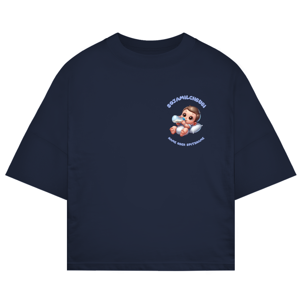 Modell Niklas - Elnika  Oversize Bio T-Shirt - Sojamilchbubi