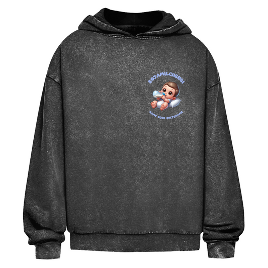Modell  Nicole - Elnika Oversize Washed Hoodie - Sojamilchbubi